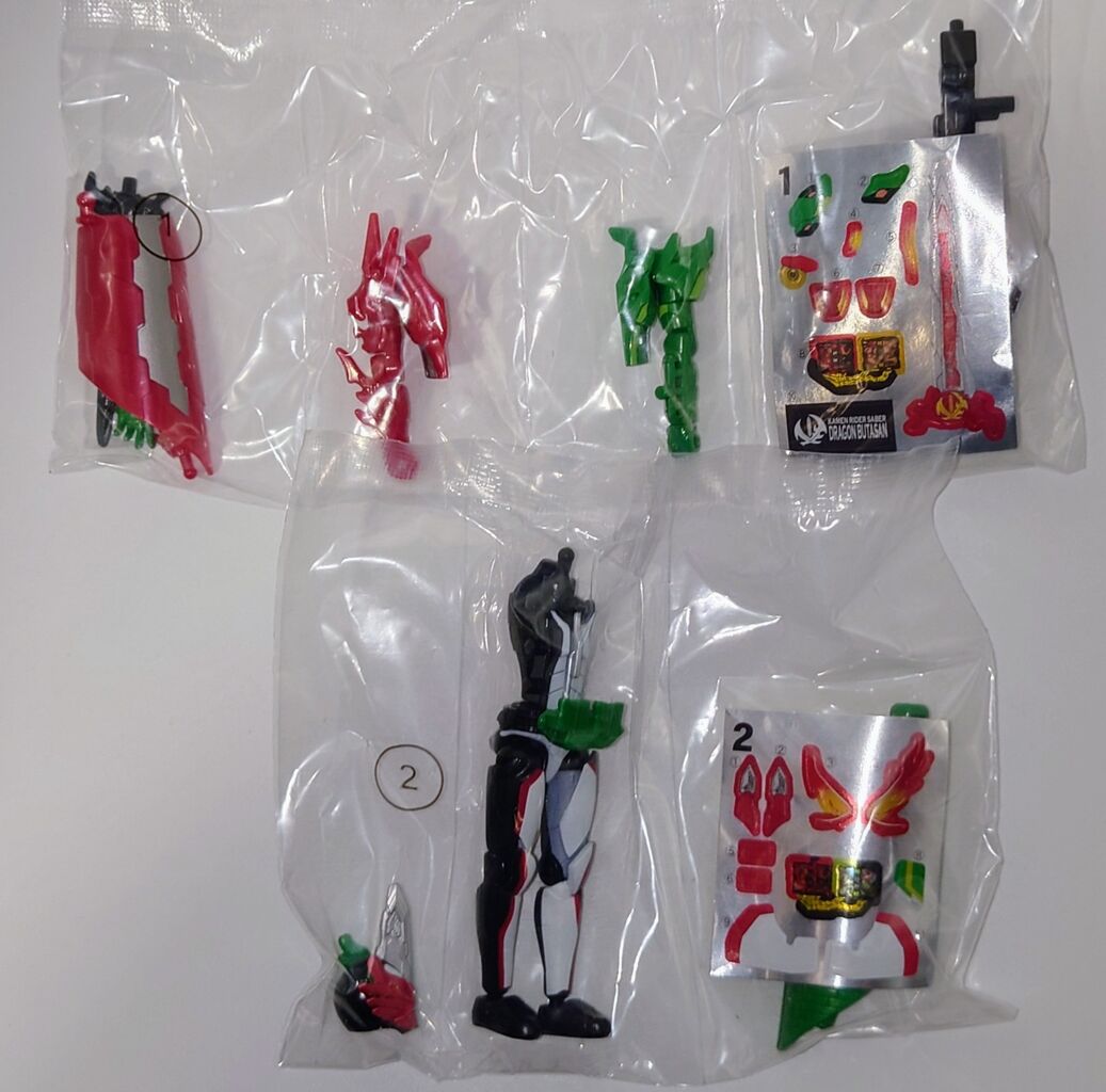 391．装動仮面ライダーBook③セイバードラゴンぶた3 レビュー
