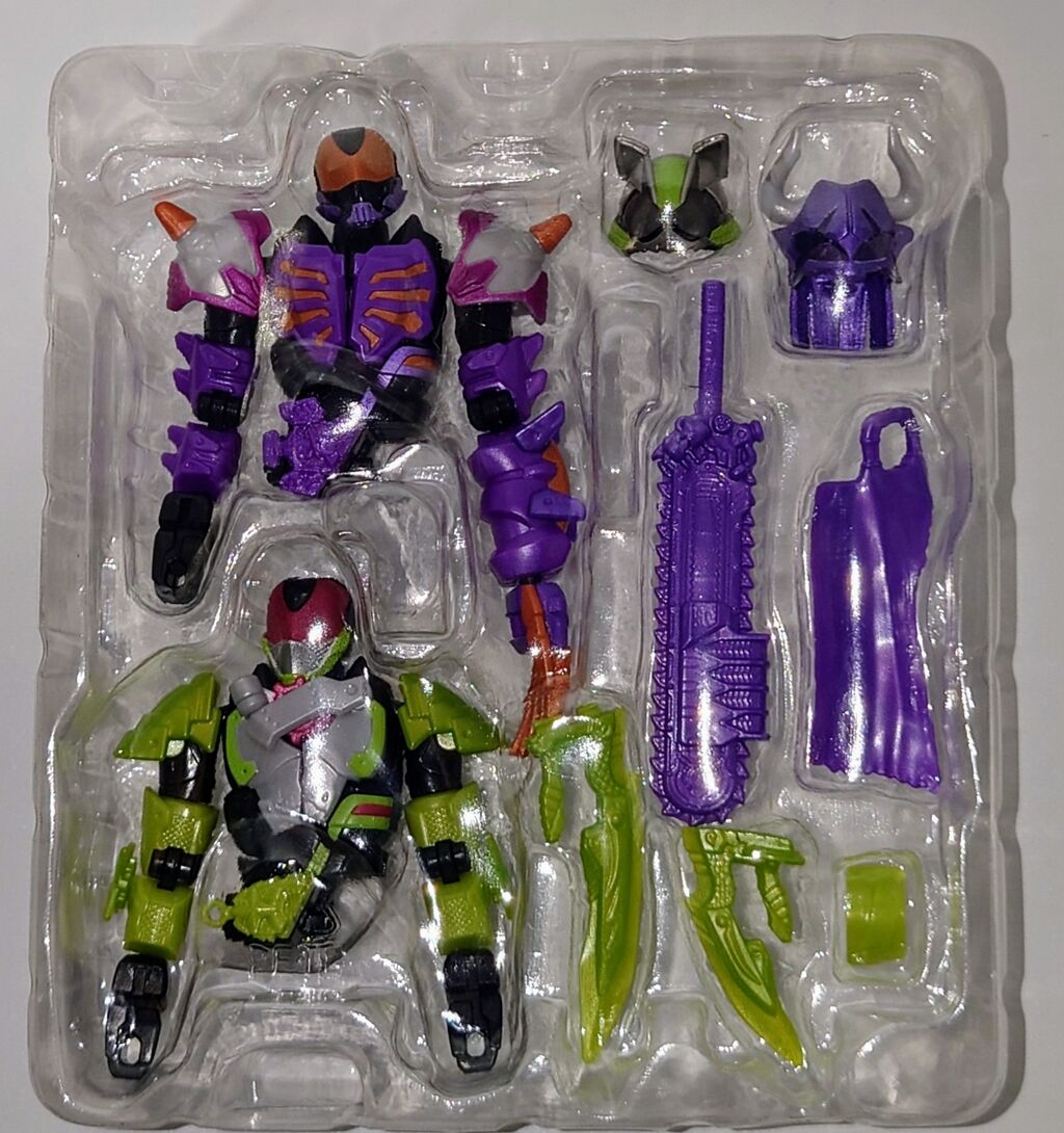 リボルブチェンジフィギュア　バッファセット リボルブチェンジフィギュア 仮面ライダータイクーン＆仮面