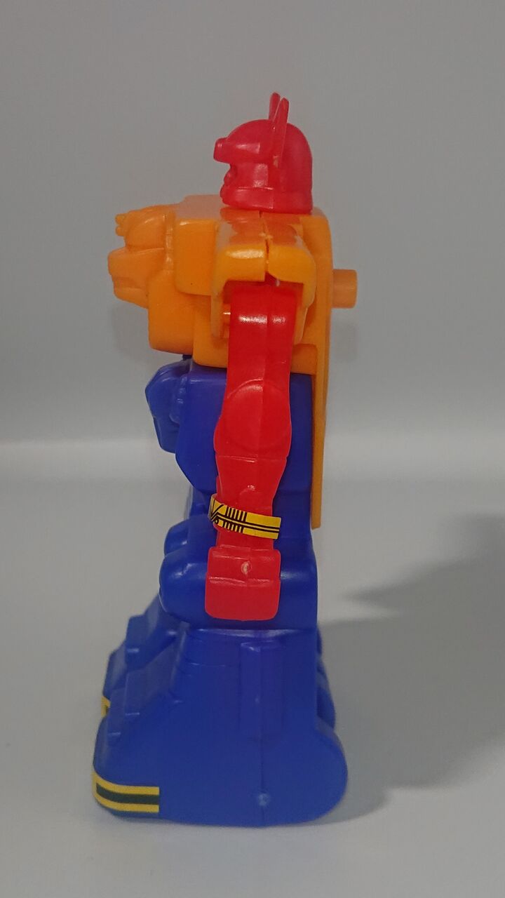 オーレンジャーロボ、レッドパンチャー、オーブロッカー　オーレンジャー 超重合体 DX オーブロッカー (Oh Blocker) レビュー | RoboToyDays