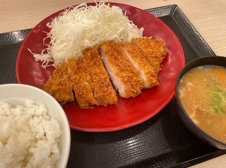 ロースカツ定食