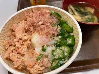 鮭のっけ朝食
