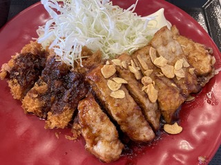 トンテキ×チキンカツ
