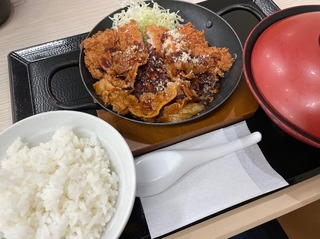 デミチキンカツ定食