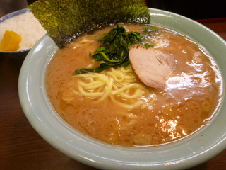ラーメン中