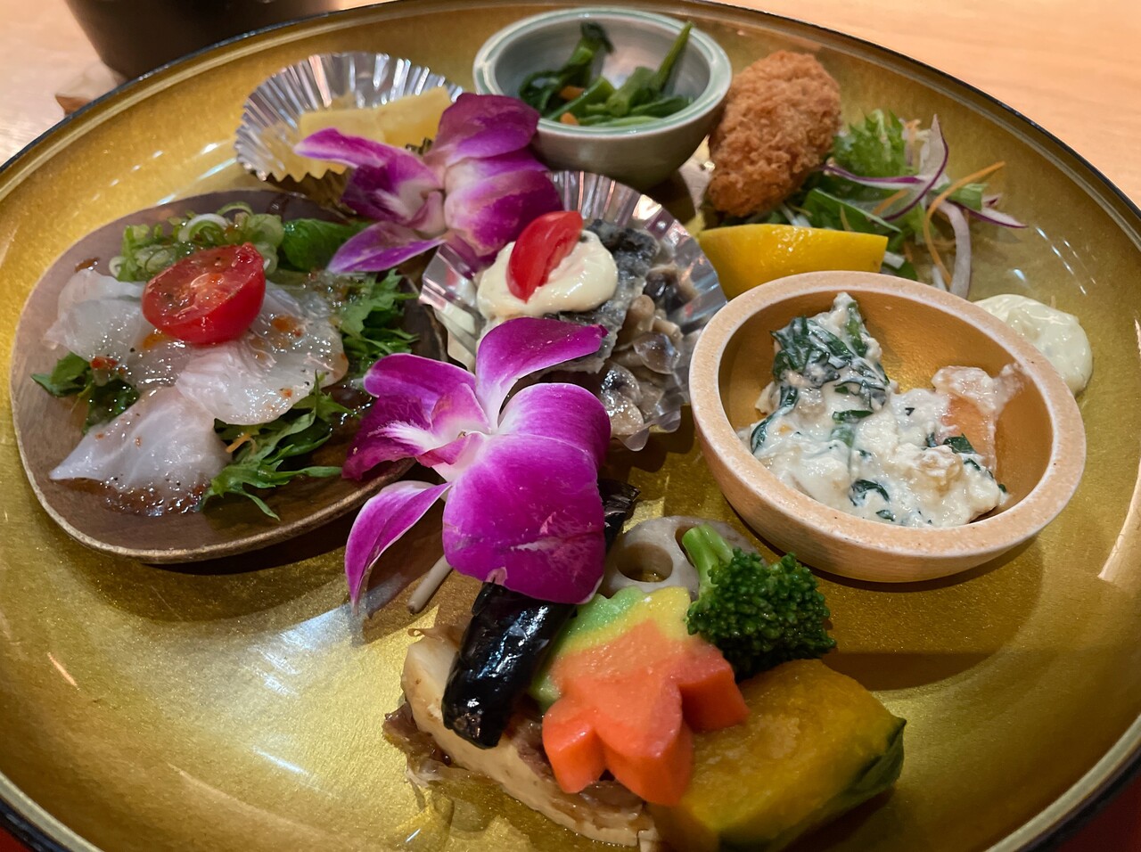 昼飲み 松坂牛のすき煮うどんといろどり秋の味覚 三重人 名古屋 食メモ 愛知 旅先b級グルメと飲み記録 昼飲み 松坂牛のすき煮うどんといろどり秋の味覚 三重人 名古屋 食メモ 愛知 旅先b級グルメと飲み記録