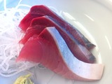 天然ブリ刺身