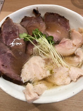 煮干しの塩鶏そば
