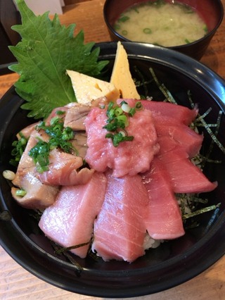特選本鮪丼