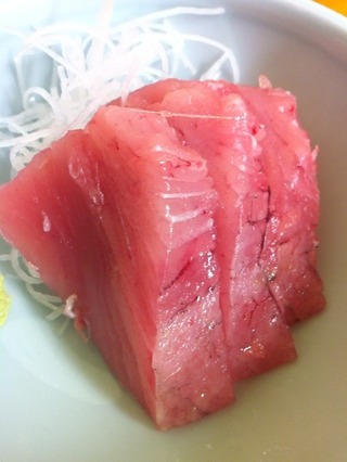 マグロ刺し