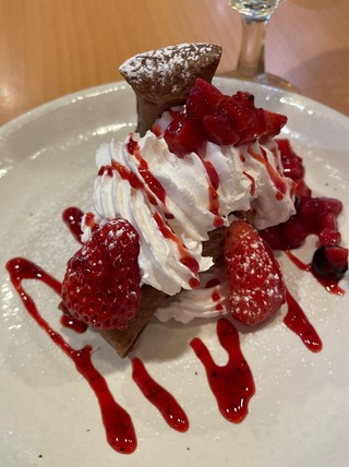 国産いちごwithとろけるショコラクリームのミルフィーユ