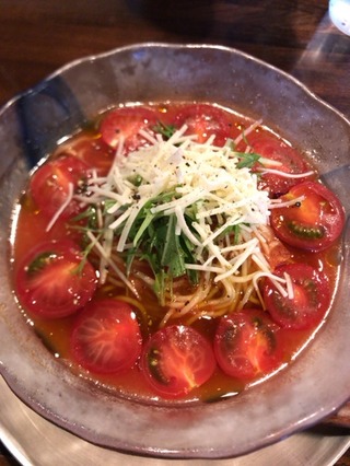 冷たいトマトの琥珀らぁ麺