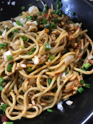 新担担麺