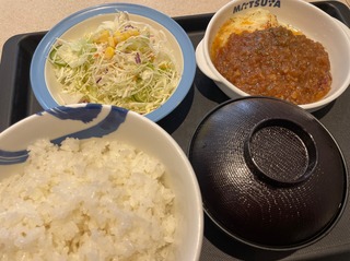シャリアピンソースハンバーグ定食