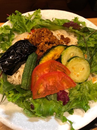 彩り夏野菜の冷やし坦々麺