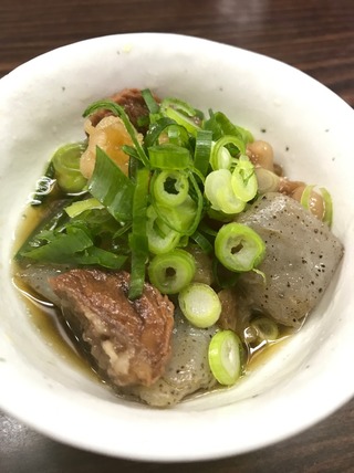 牛すじの煮込