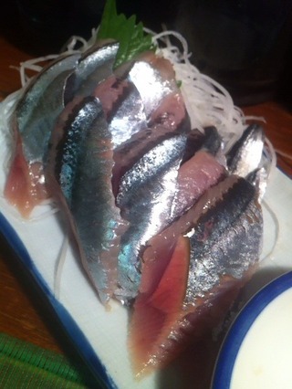 サンマ刺し