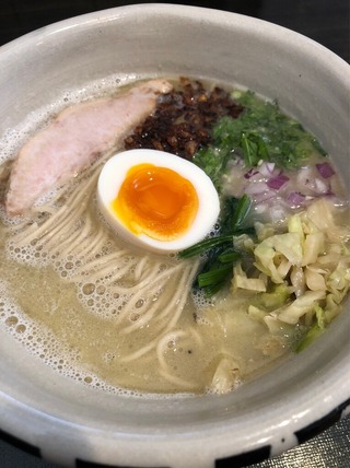 鶏と野菜の塩白湯麺