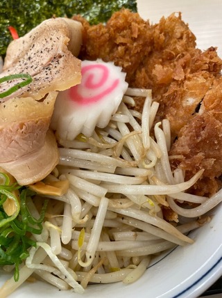 とんこつチキンカツ丼