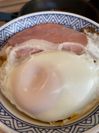ハムエッグ丼