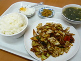 豚肉とキャベツの辛味噌炒め定食