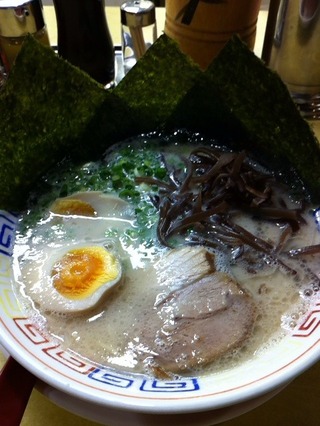 バサラ豚骨ラーメン