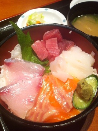 海鮮丼