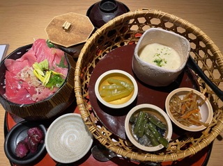 みえまぐろの山かけとろろ