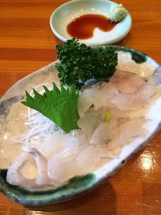 まこがれい刺身