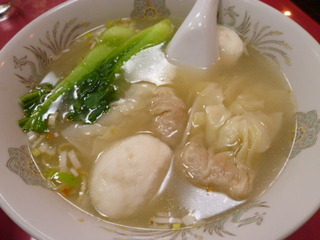 イカ団子エビワンタン麺