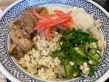 牛麦とろ丼
