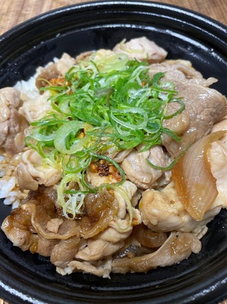スタミナ超特盛丼