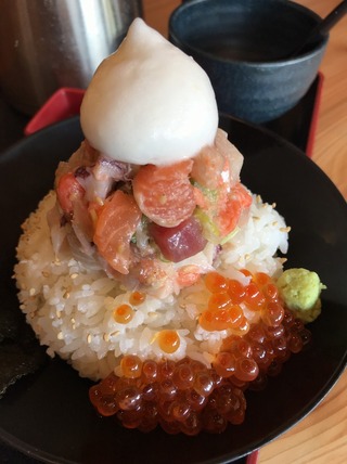 海鮮丼上