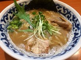 鶏白湯醤油ラーメン