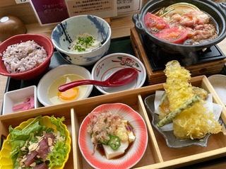 トマトすき焼き御膳