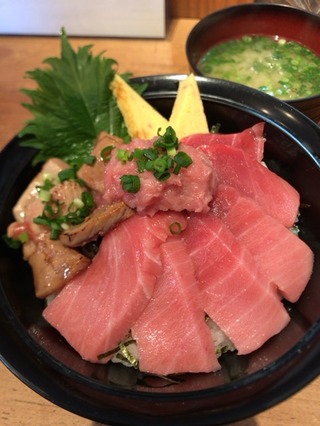 特選本鮪丼