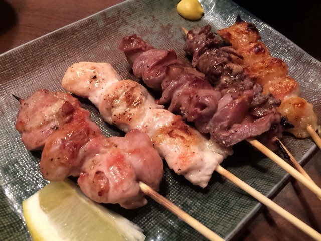 駅前焼鳥屋さんで 焼鳥珍品セットに日本酒 鳥八 豊橋 食メモ 愛知 横浜b級グルメと飲み記録