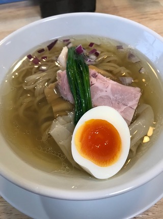 鶏と魚の塩そば