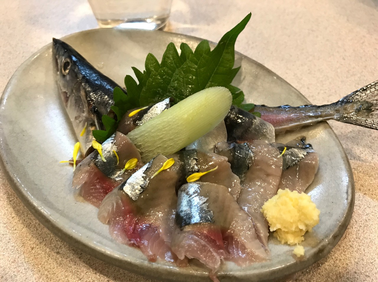 超人気立ち飲みで サンマ刺身に日本酒 大安 名古屋 食メモ 愛知 横浜b級グルメと飲み記録 超人気立ち飲みで サンマ刺身に日本酒 大安 名古屋 食メモ 愛知 横浜b級グルメと飲み記録