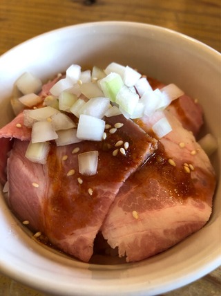 まかない丼ピリ辛ソース