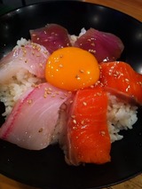 卵かけ刺身ご飯