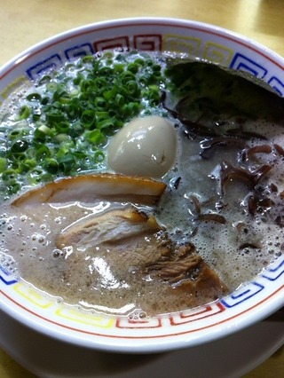 白豚骨らーめん