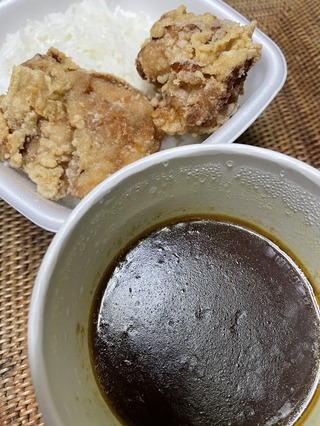 から揚げ黒カレー