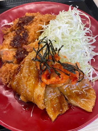 豚カルビ焼肉チキンカツ合い盛り定食