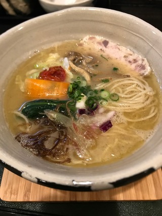 鶏白湯ラーメン