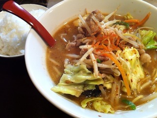 肉野菜の自家製みそらーめん