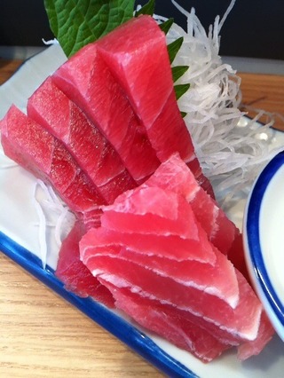 マグロ刺し