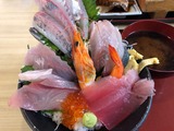魚屋の海鮮丼特上