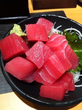 マグロぶつ