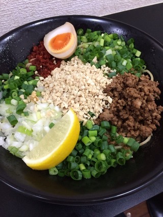 新担担麺
