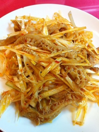 牛モツ豆板醤和え